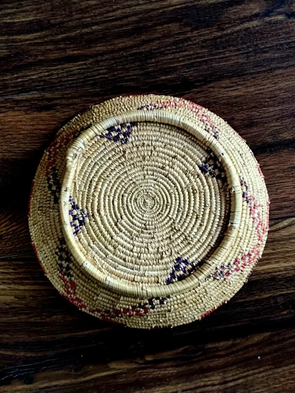 Native American Hand Woven Seagrass Basket Tray. 9